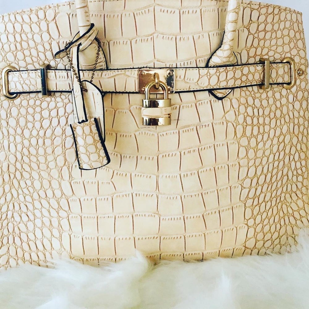 Handbag - Picture 4 of 5
